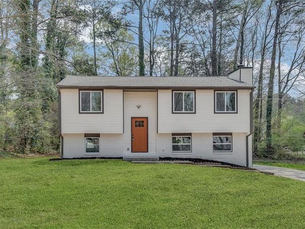 3394 Dearwood Drive SW, Lilburn, GA 30047