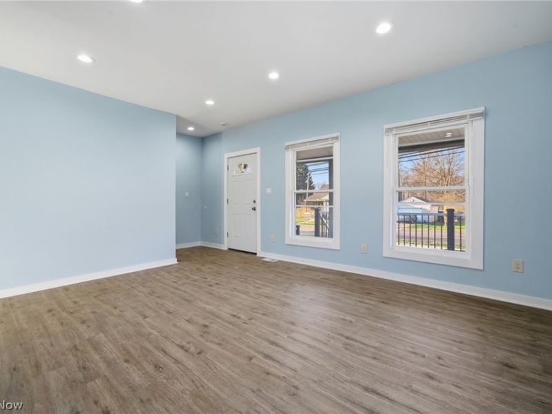 950 Park Avenue, Amherst, OH 44001 Photo 10