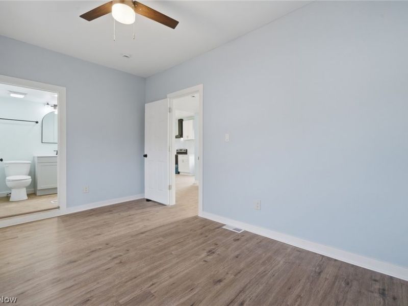 950 Park Avenue, Amherst, OH 44001 Photo 16