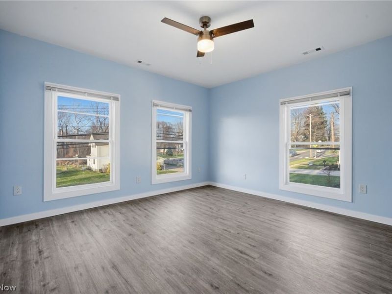 950 Park Avenue, Amherst, OH 44001 Photo 18