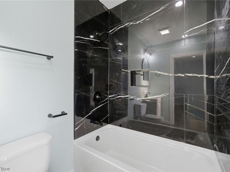 950 Park Avenue, Amherst, OH 44001 Photo 22