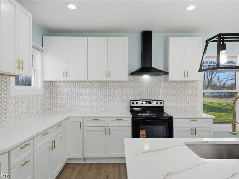 950 Park Avenue, Amherst, OH 44001 Photo 6