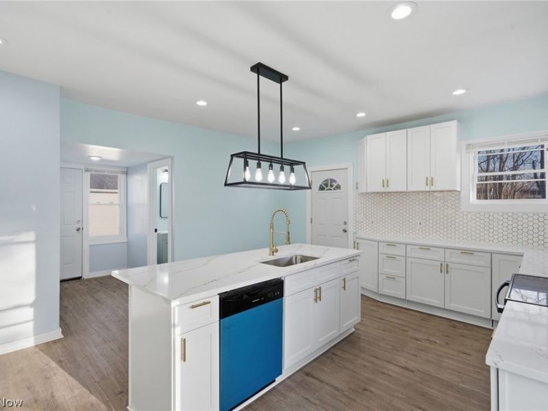 950 Park Avenue, Amherst, OH 44001 Photo 7