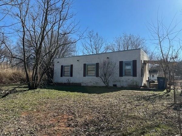 2202 S Husband Street, Stillwater, OK 00000