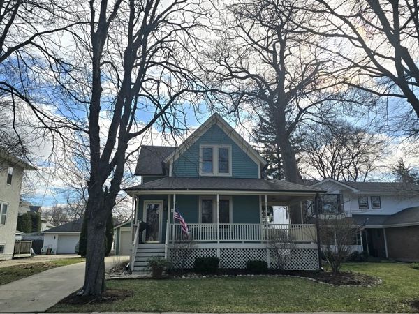 4713 Forest Avenue, Downers Grove, IL 60515