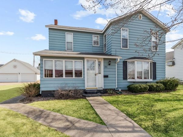 311 Broad Street , Sabula, IA 52070