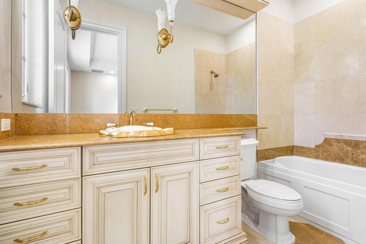 549 NE 19th Avenue, Unit C, Deerfield Beach, FL 33441 Photo