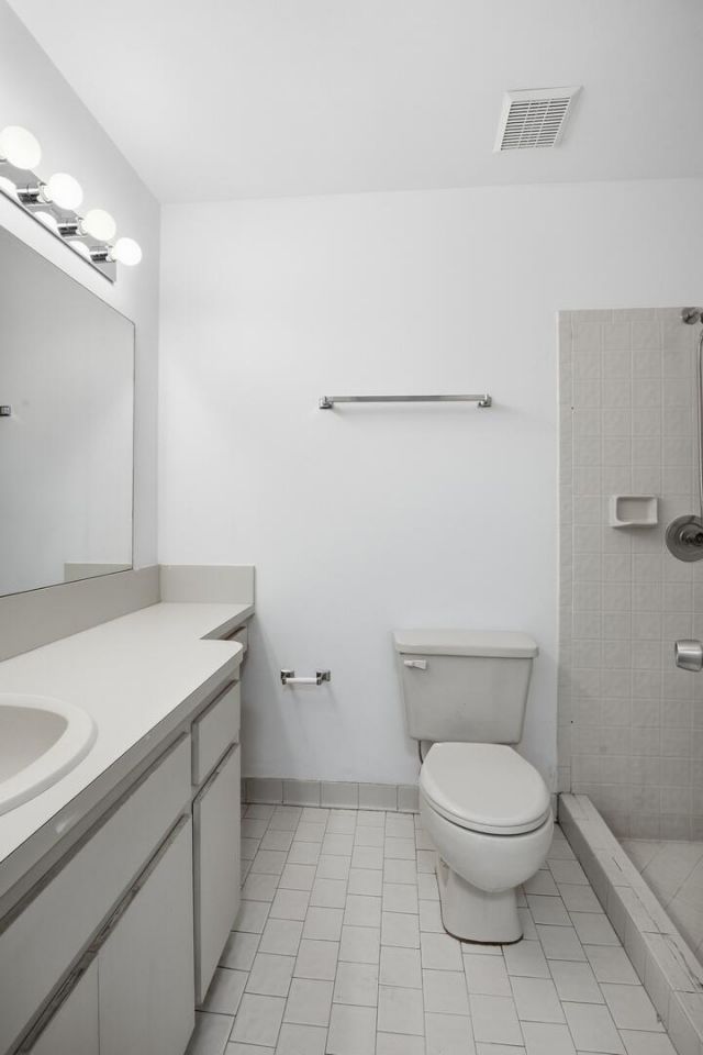 131 Springdale Circle, Palm Springs, FL 33461 Photo