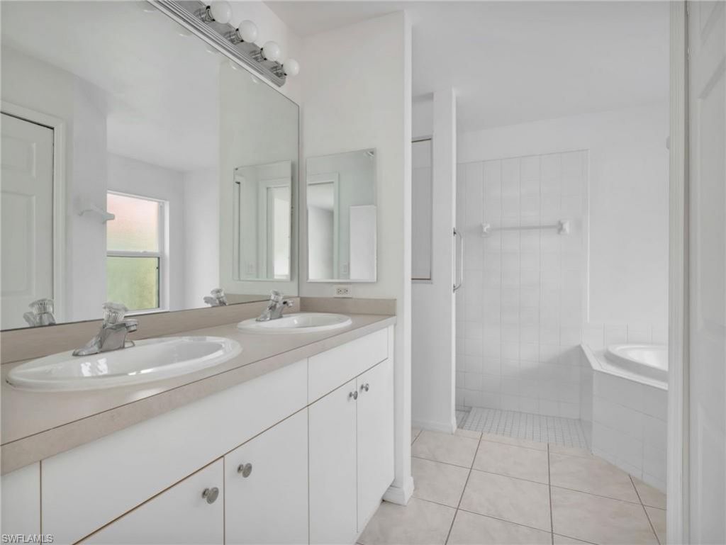 26992 Spanish Gardens Dr , Bonita Springs, FL 34135 Photo