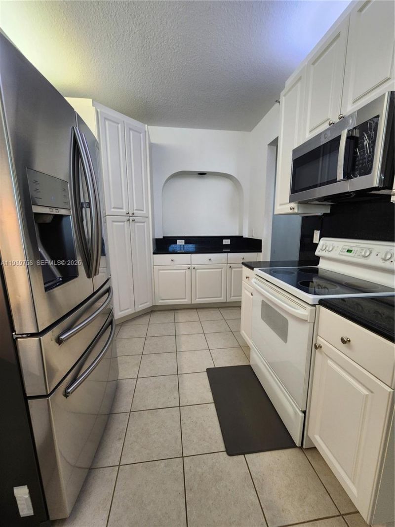 10710 NW 66th St , Unit 402, Doral, FL 33178 Photo