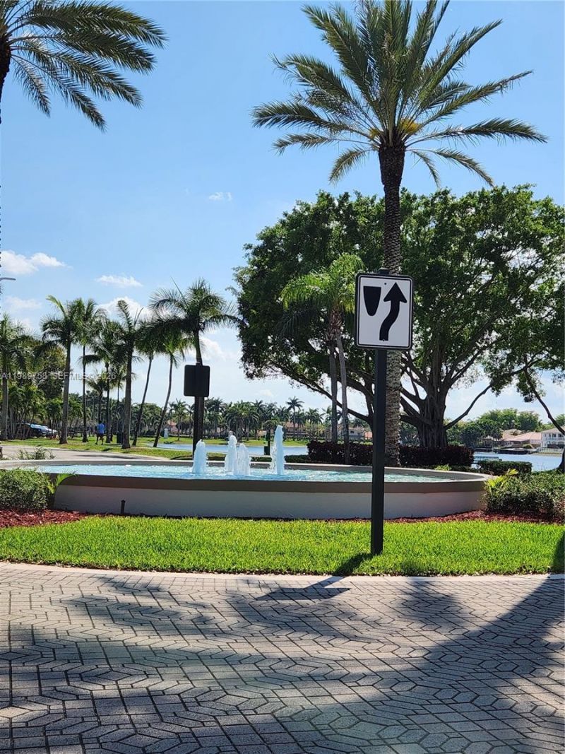 10710 NW 66th St , Unit 402, Doral, FL 33178 Photo