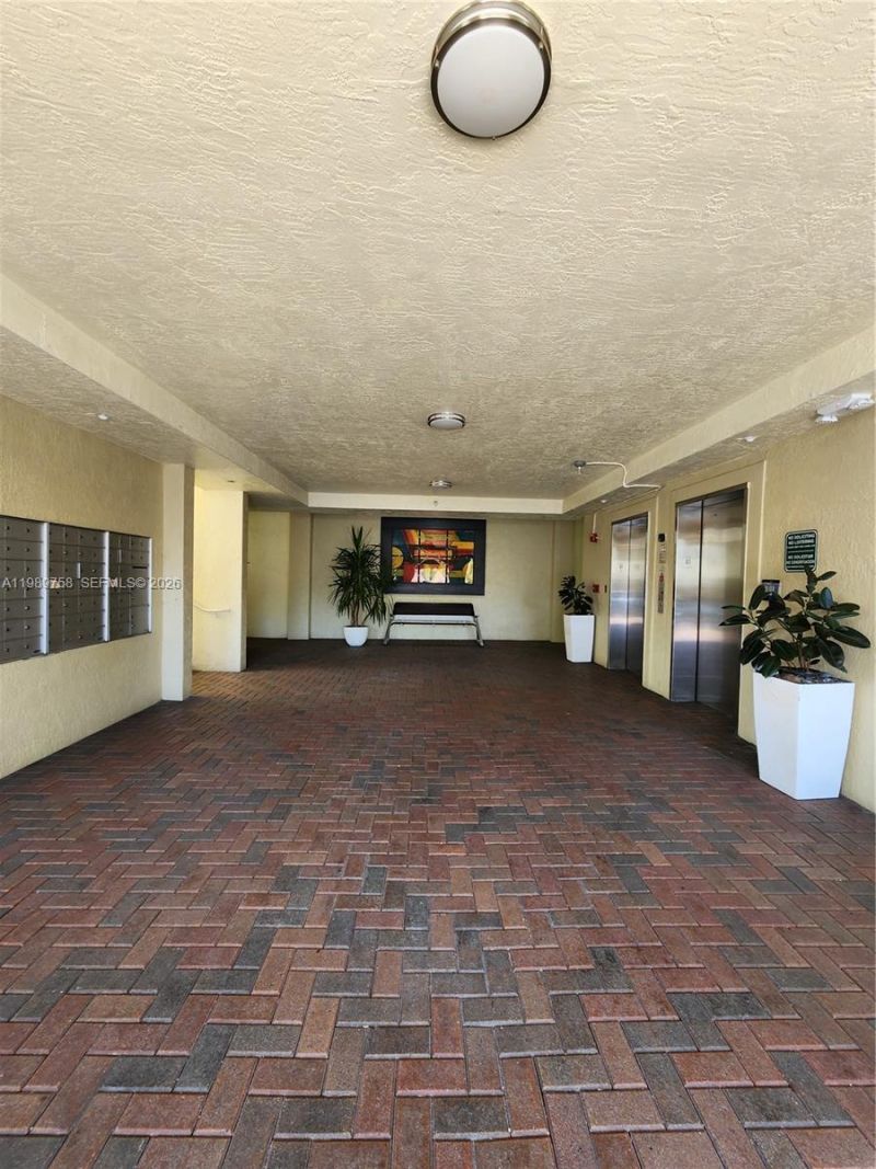 10710 NW 66th St , Unit 402, Doral, FL 33178 Photo