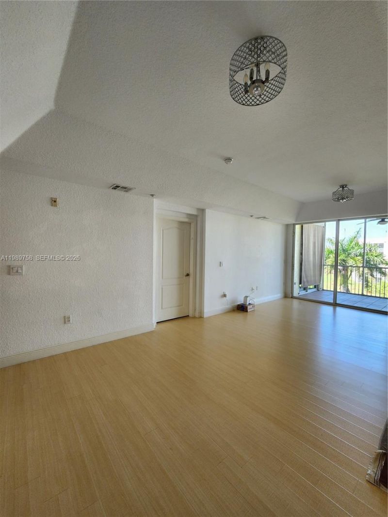 10710 NW 66th St , Unit 402, Doral, FL 33178 Photo