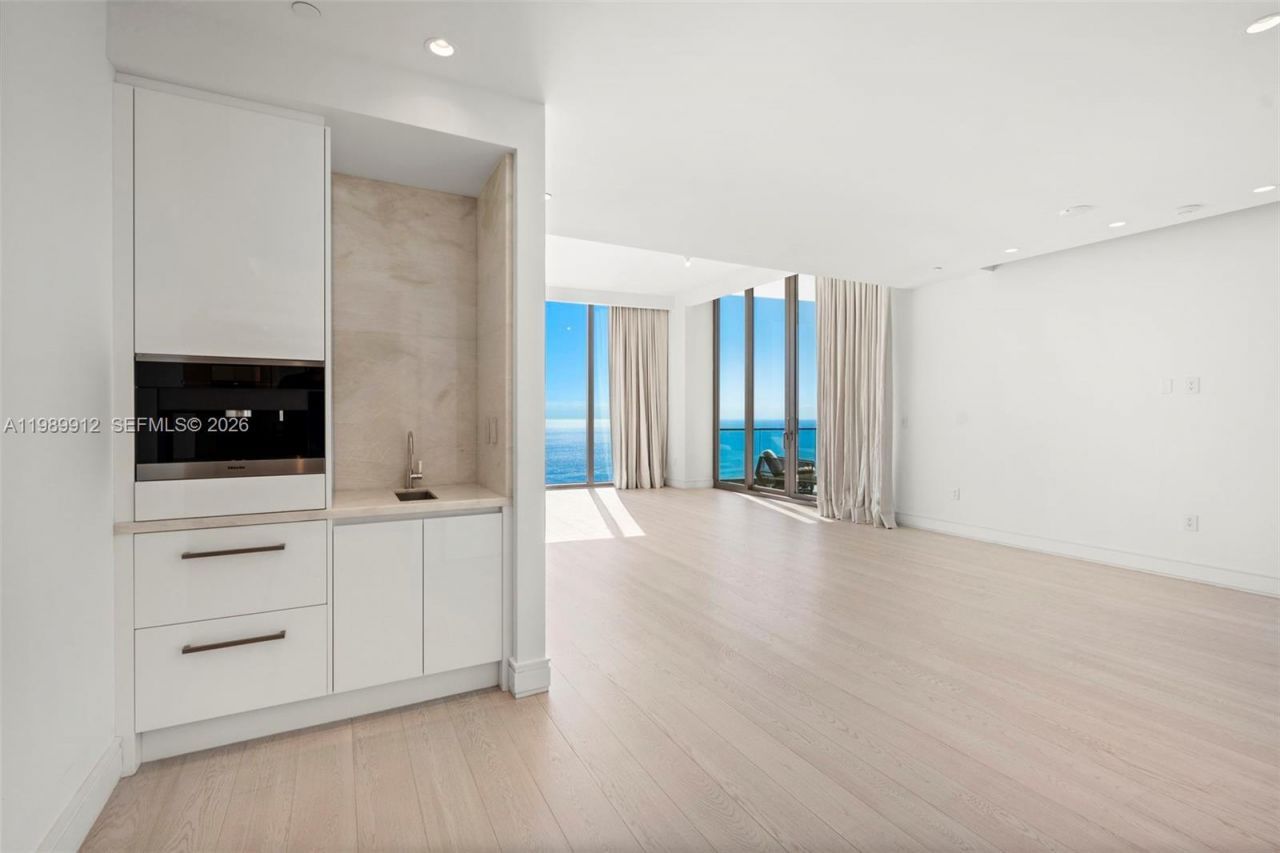 17901 Collins Ave , Unit 4507, Sunny Isles Beach, FL 33160 Photo