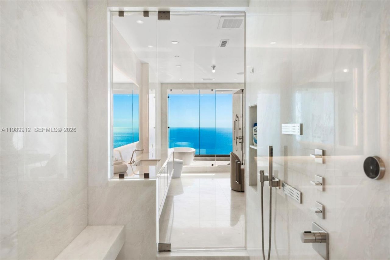 17901 Collins Ave , Unit 4507, Sunny Isles Beach, FL 33160 Photo