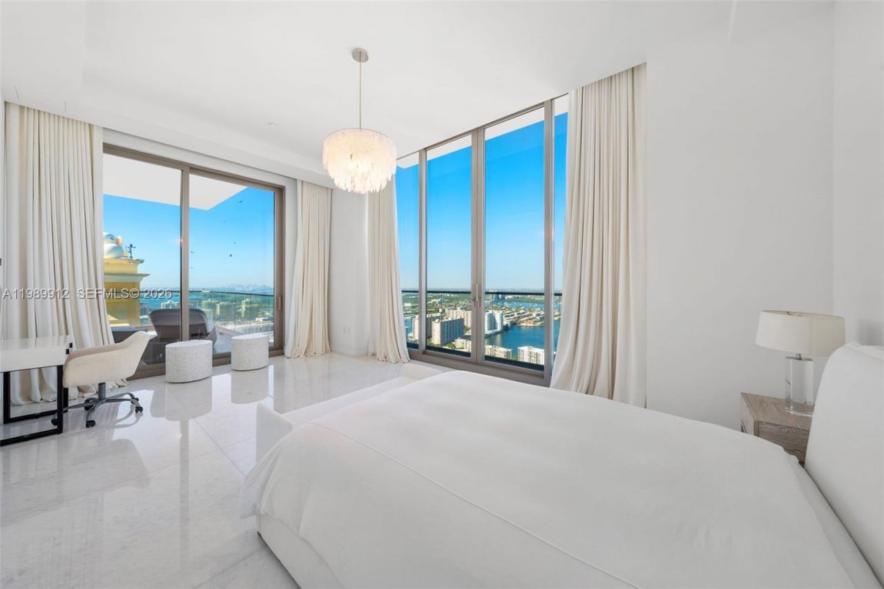 17901 Collins Ave , Unit 4507, Sunny Isles Beach, FL 33160 Photo