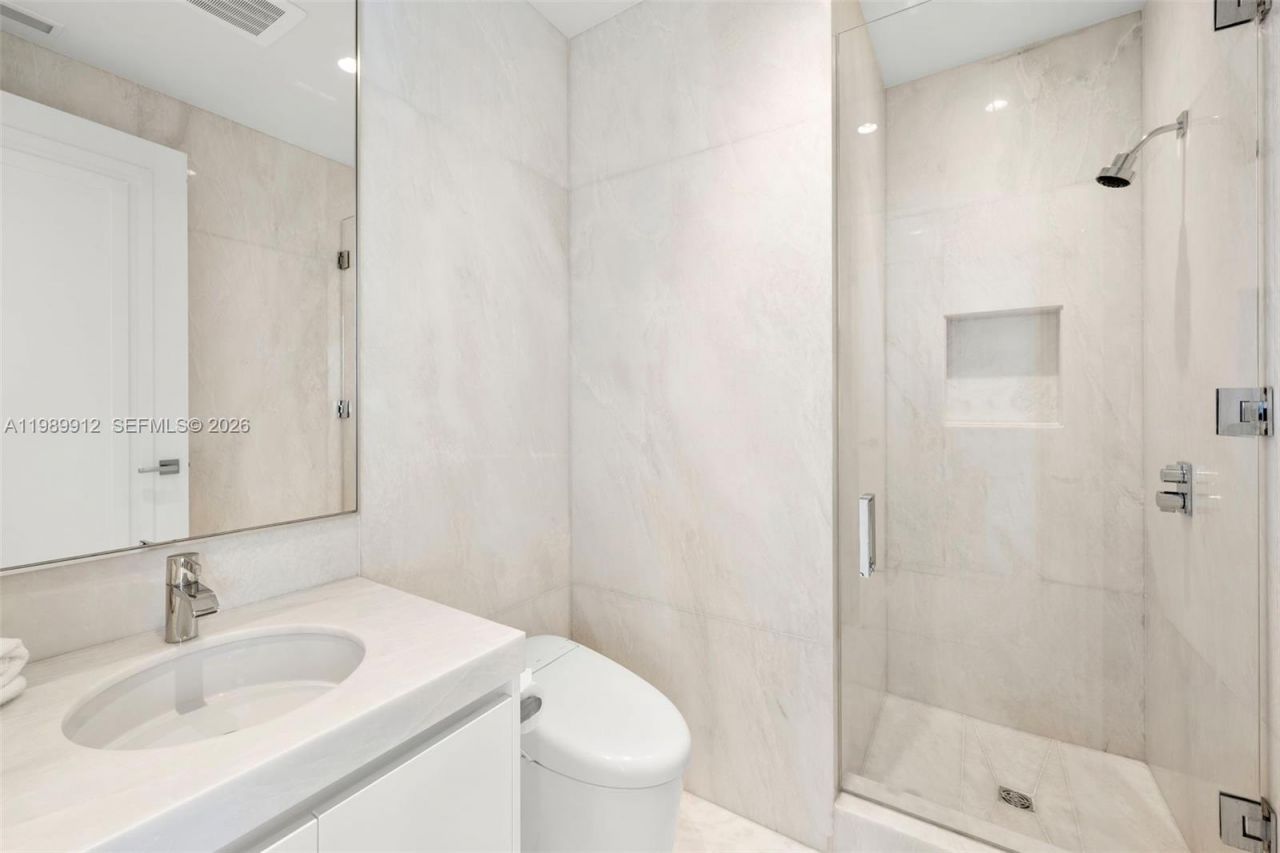 17901 Collins Ave , Unit 4507, Sunny Isles Beach, FL 33160 Photo