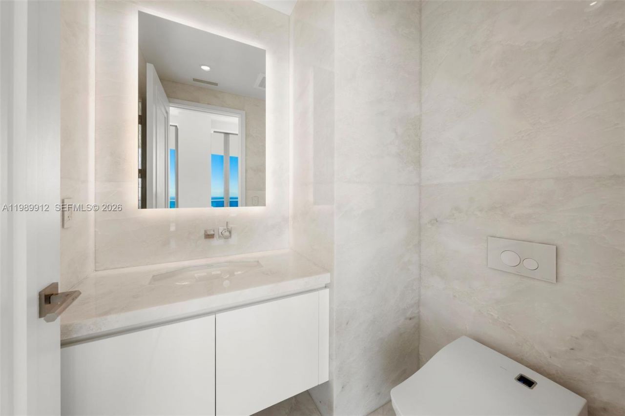 17901 Collins Ave , Unit 4507, Sunny Isles Beach, FL 33160 Photo