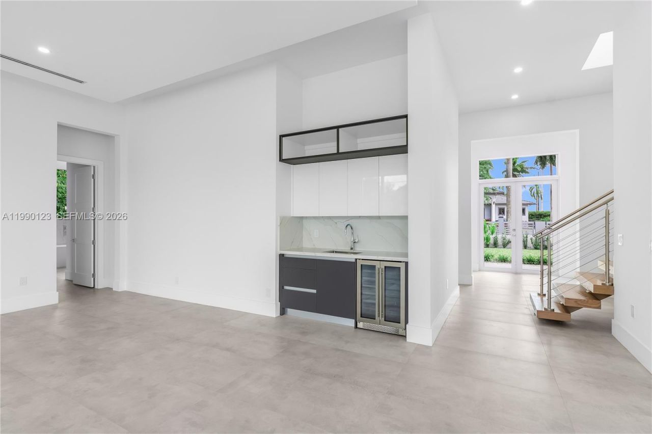 9895 NW 26th St, Doral, FL 33172 Photo