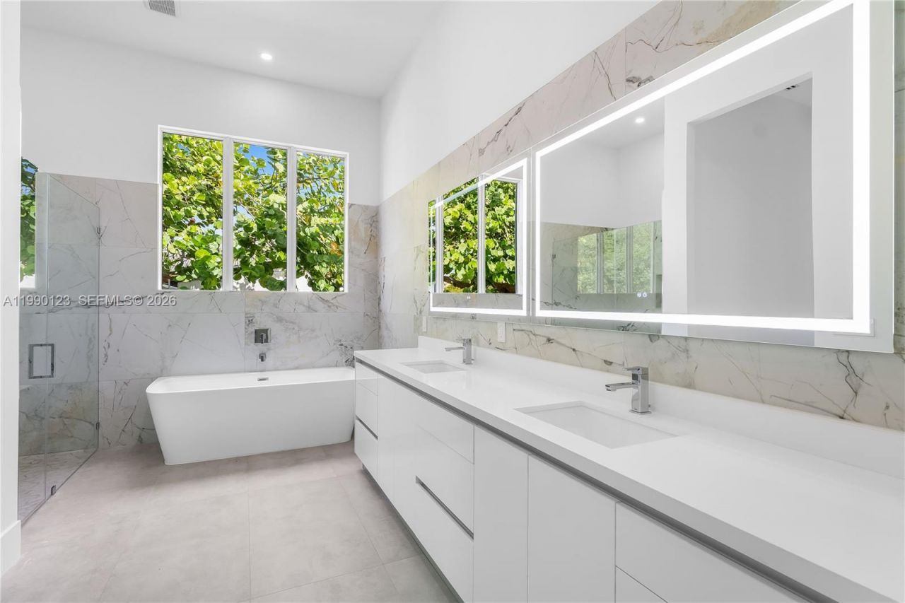 9895 NW 26th St, Doral, FL 33172 Photo