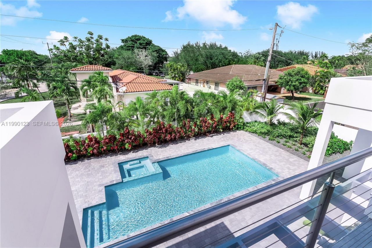 9895 NW 26th St, Doral, FL 33172 Photo