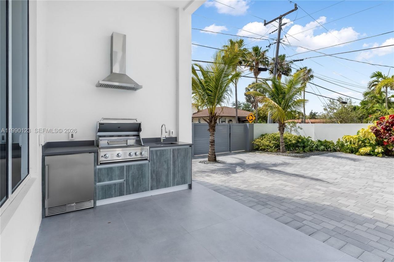 9895 NW 26th St, Doral, FL 33172 Photo