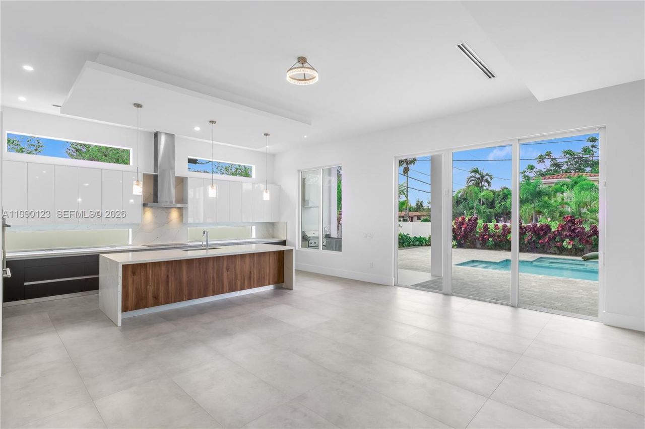 9895 NW 26th St, Doral, FL 33172 Photo