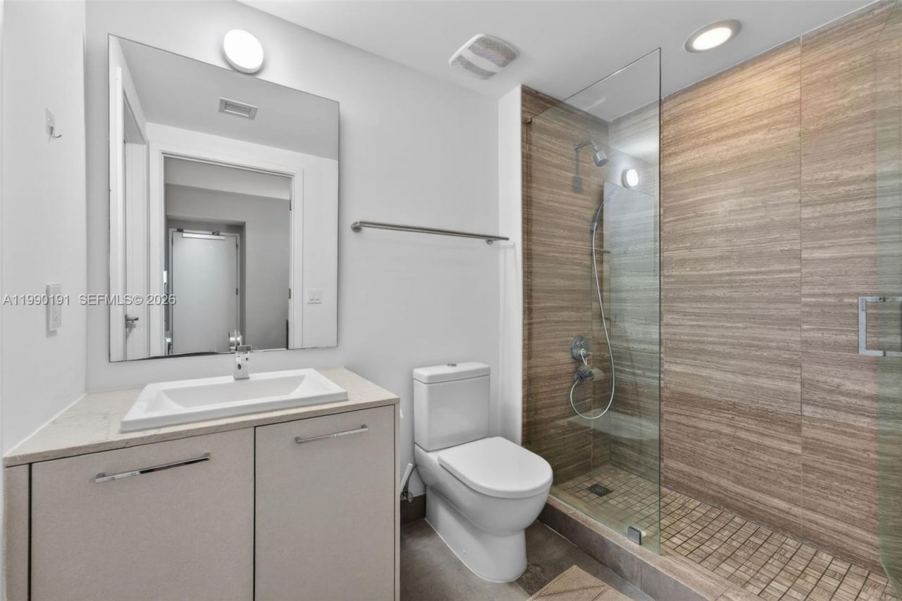 1010 Brickell Av , Unit 4203, Miami, FL 33131 Photo