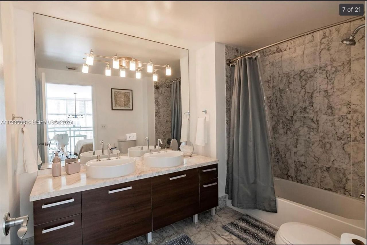 253 NE 2nd St , Unit 617, Miami, FL 33132 Photo