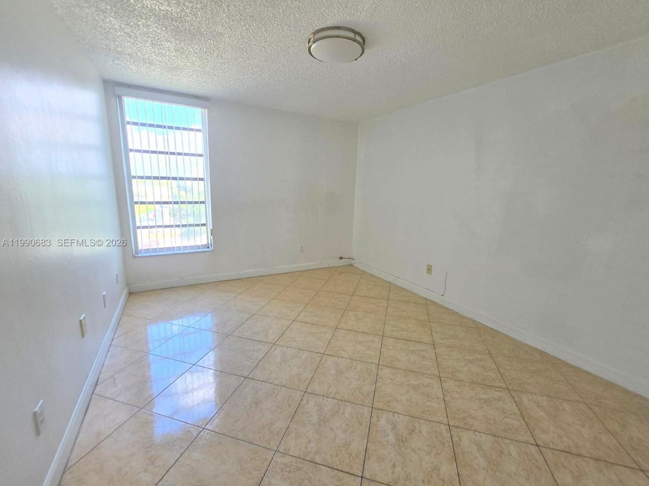 310 Fontainebleau Blvd , Unit 506, Miami, FL 33172 Photo