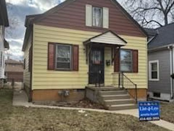 5025 N 27th STREET, Milwaukee, WI 53209