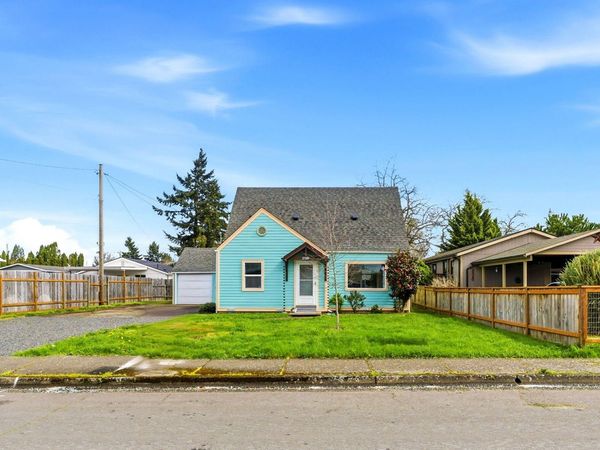 2326 Evergreen Avenue NE, Salem, OR 97301