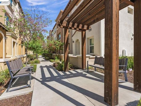 730 Amalfi Loop, Milpitas, CA 95035