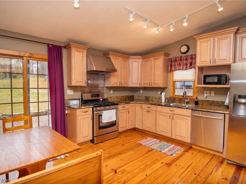 34670 Nelson Drive, Piedmont, OH 43983 Photo 5