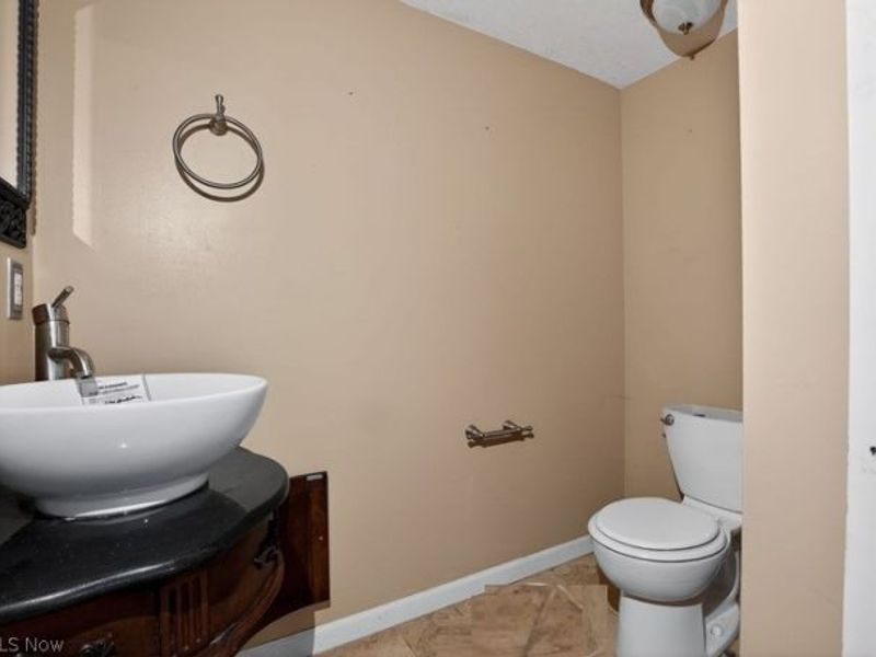 6740 Bridgestone Circle NE, Canton, OH 44721 Photo 22