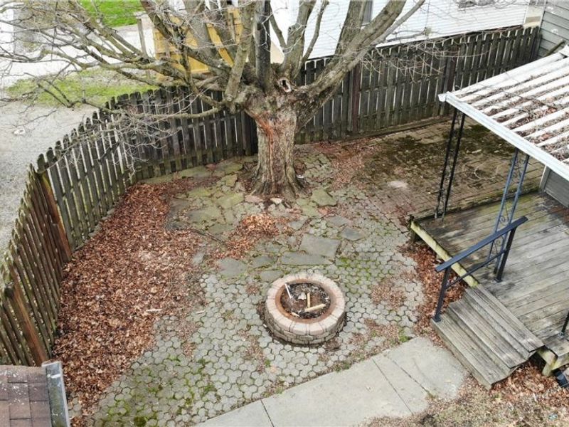 74 E Whitney Avenue, Shelby, OH 44875 Photo 3