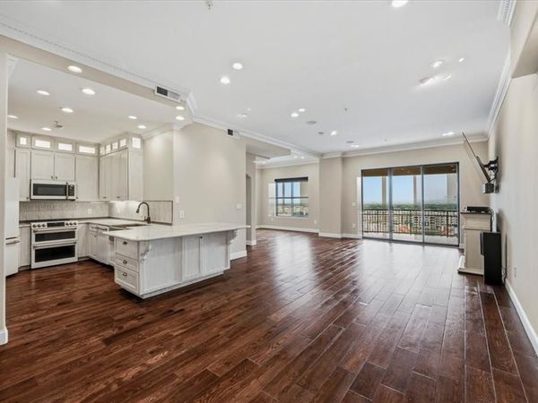 330 Las Colinas Boulevard E, Unit 1302, Irving, TX 75039