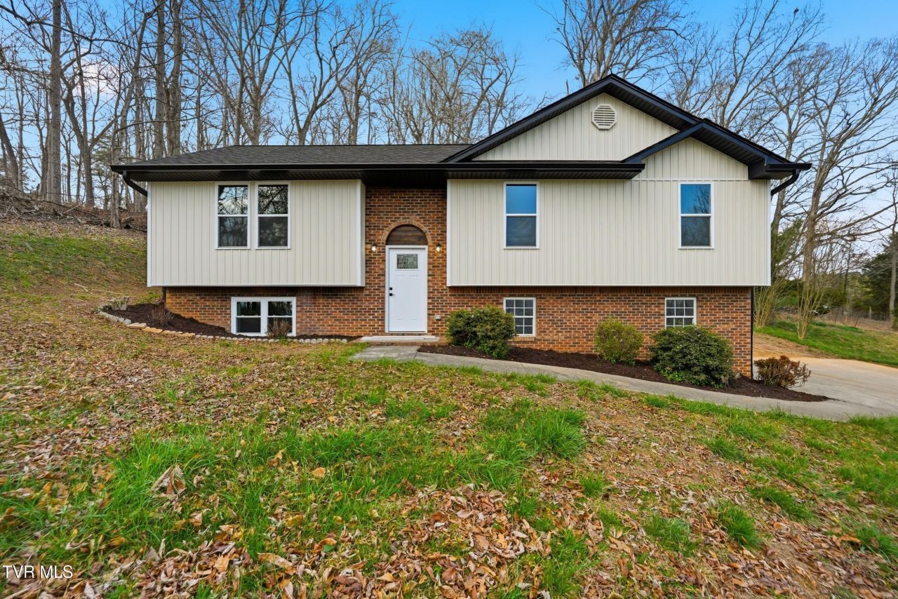 3740 Thorngrove Drive, Kingsport, TN 37660 Main Photo
