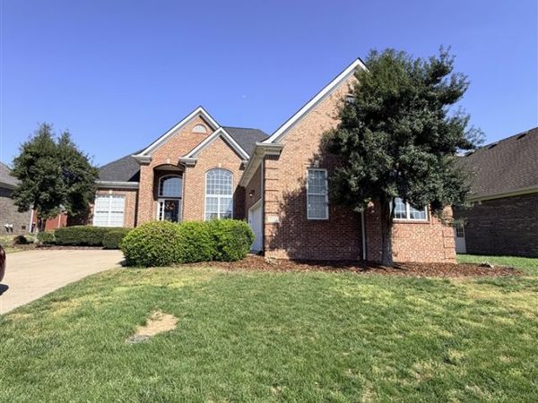 2718 Ashgate Drive, Bowling Green, KY 42104