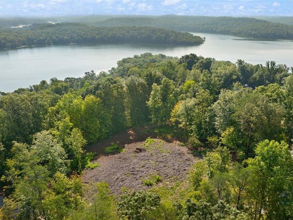 192 Lakeshore Drive , Leitchfield, KY 42754