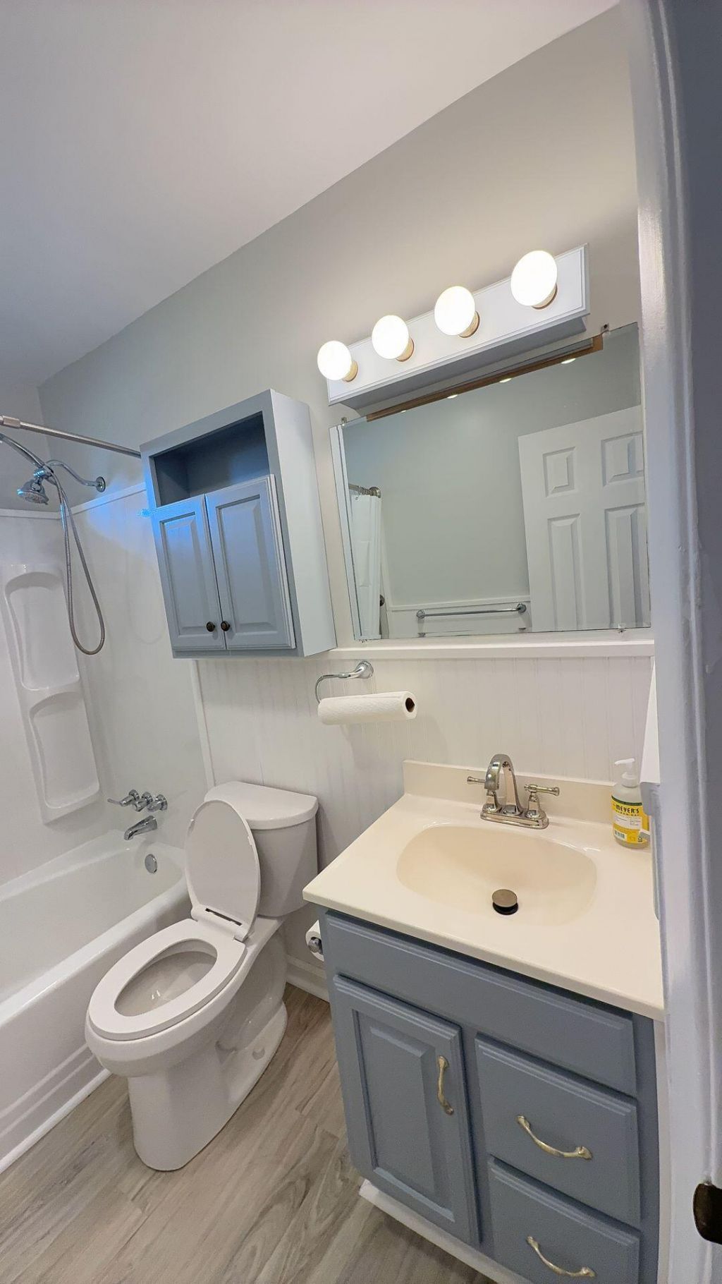 1746 E Avalon Circle Photo 14