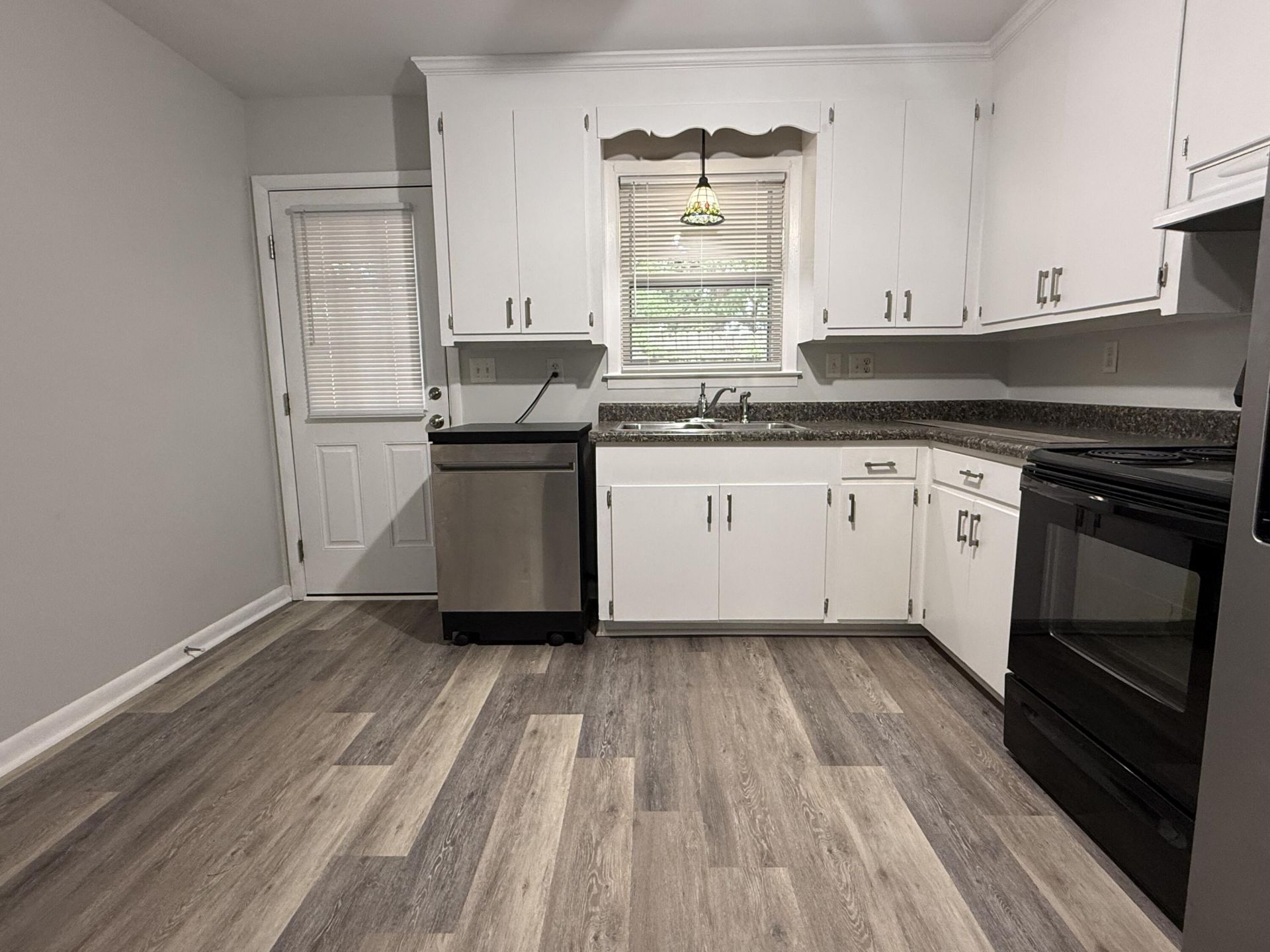 1746 E Avalon Circle Photo 4