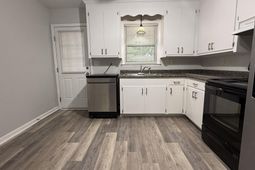 1746 E Avalon Circle photo 4