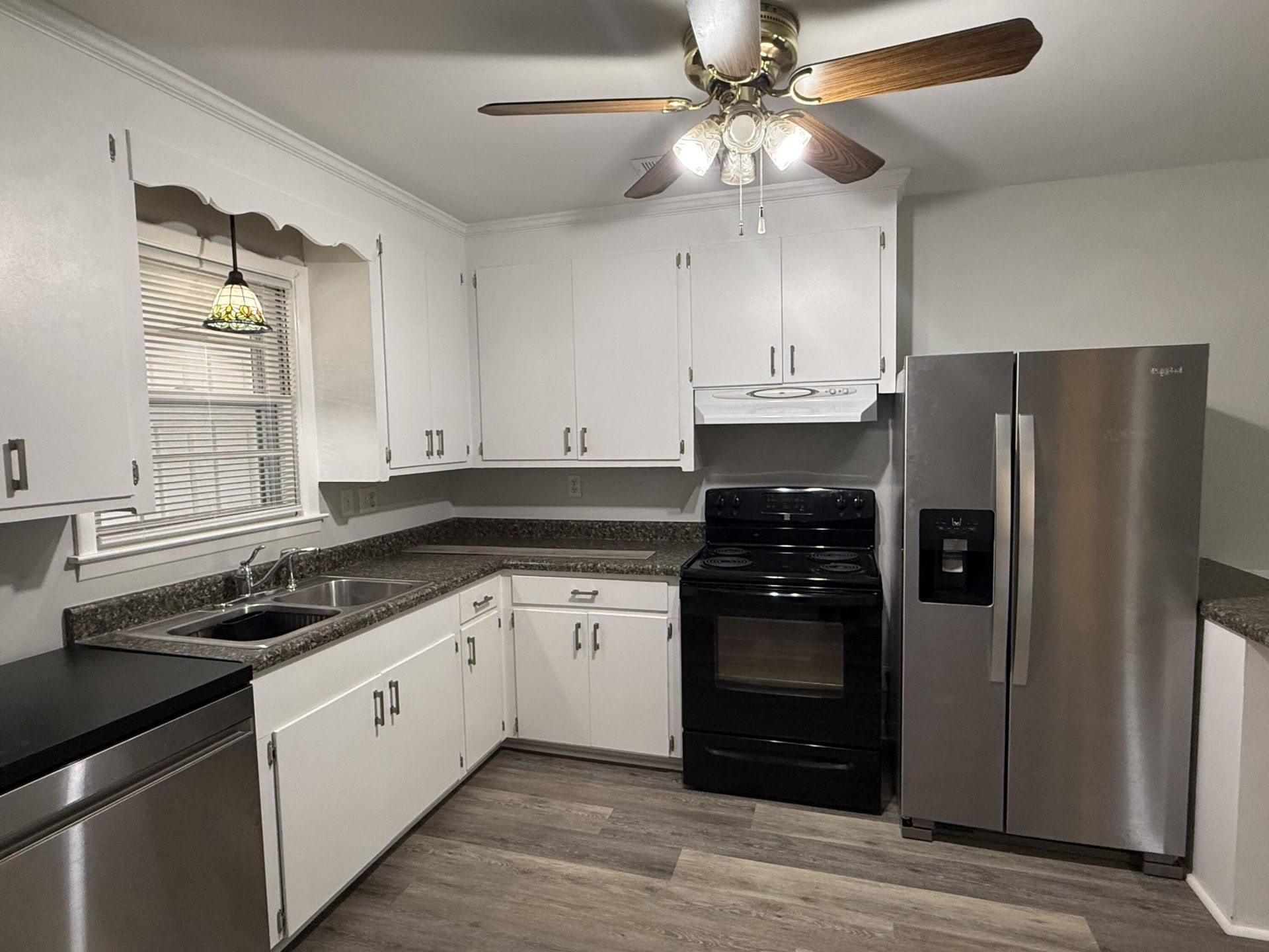1746 E Avalon Circle Photo 8