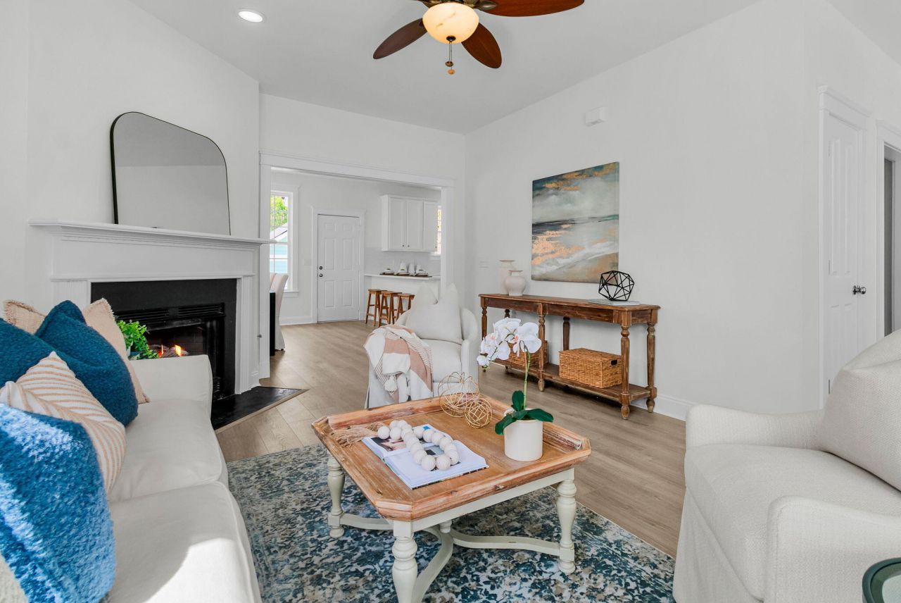 204 Hydrangea Street Photo 18