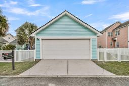 204 Hydrangea Street photo 4