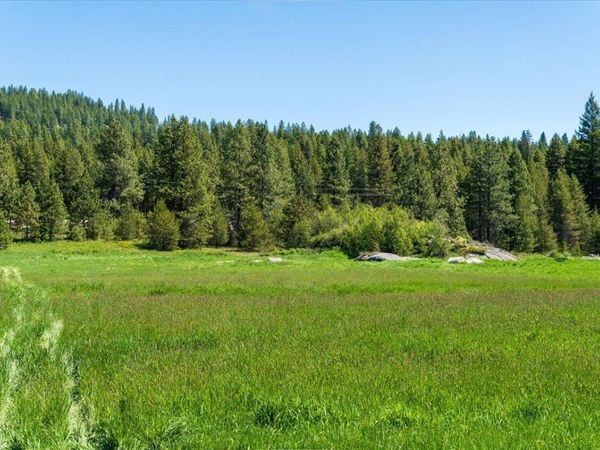 XXXX Hwy 211, Newport, WA 99156