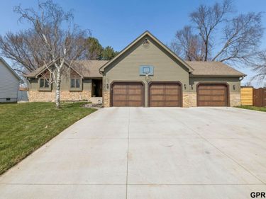 20512 Antler Circle , Elkhorn, NE 68022