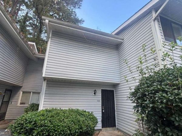 8569 Creekwood Way, Jonesboro, GA 30238