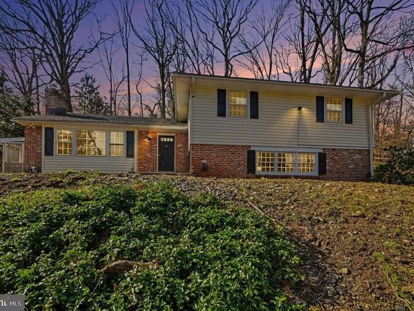 542 UPPER WEADLEY ROAD, WAYNE, PA 19087